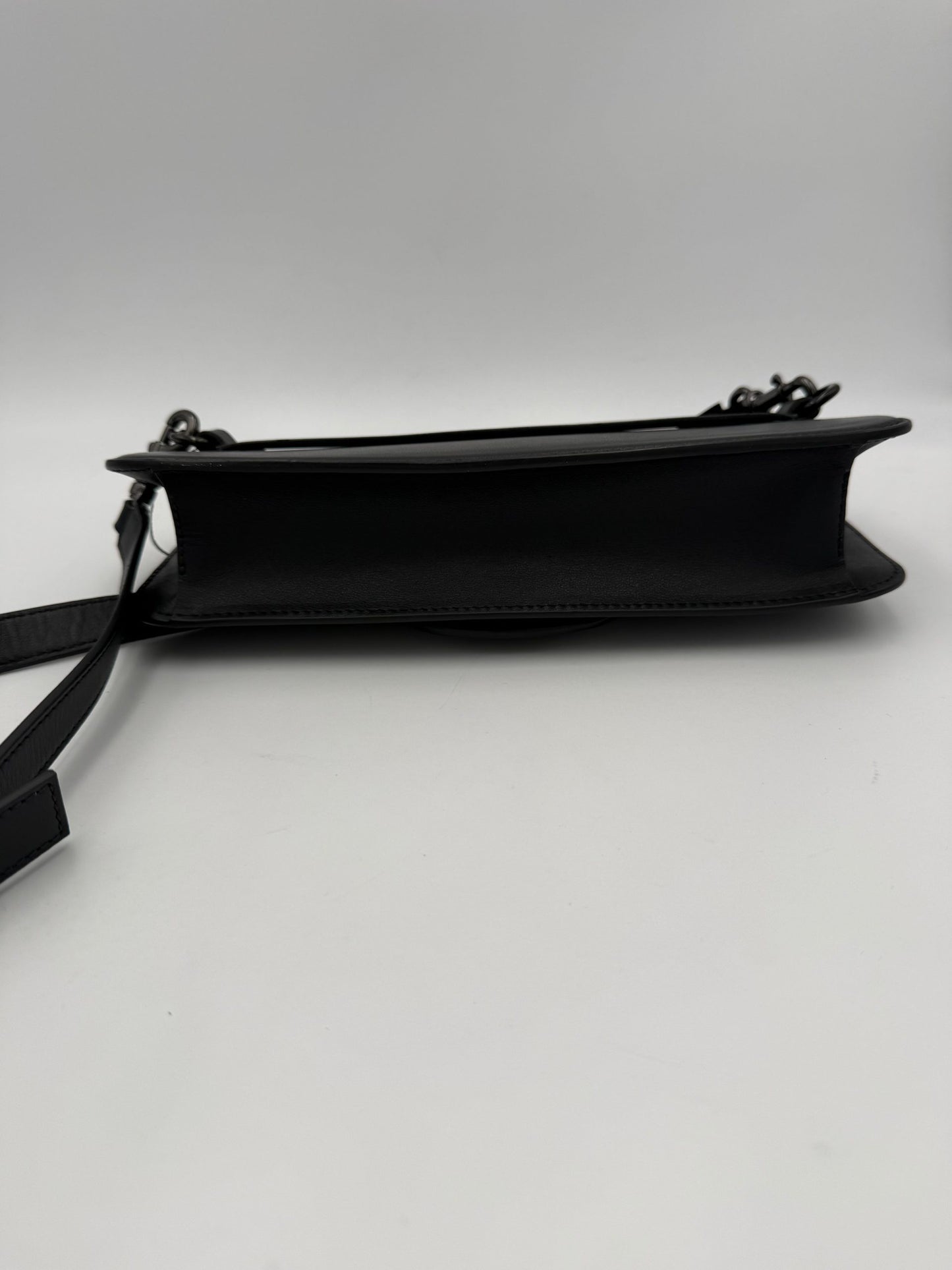 Valentino Garavani VALENTINO GARAVANI VLOGO Black Handbag